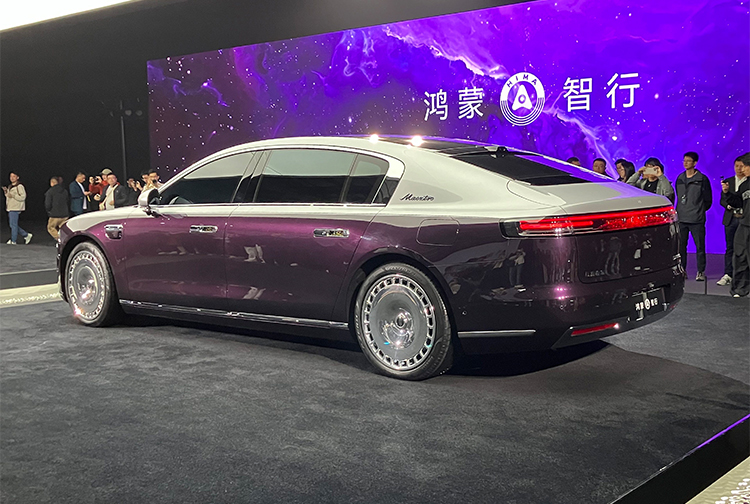 MAEXTRO S800 Interior Details Released Introducing Rolls-Royce Design ...